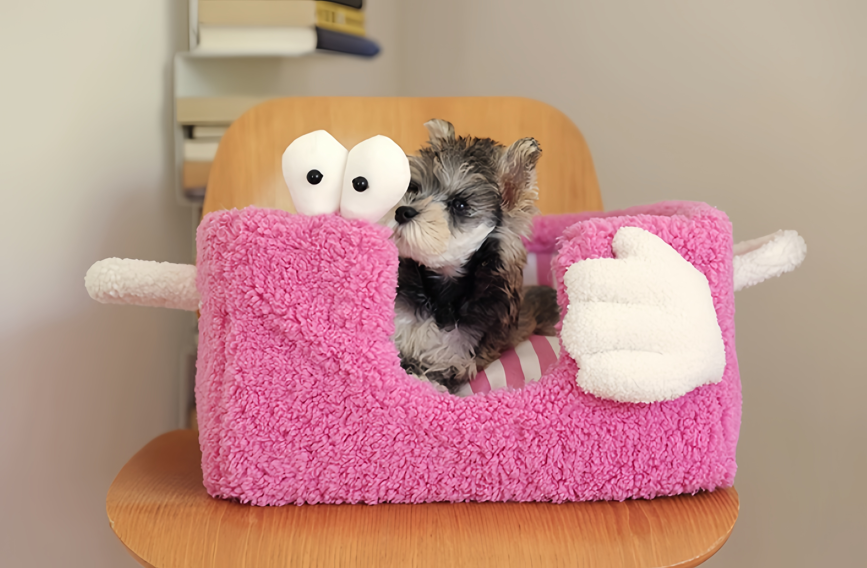 Cozy Striped Pet Bed – Small Cat & Dog Plush Nest, Semi-Enclosed, All-Season Comfort